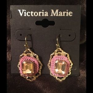 Fun dangling earrings!